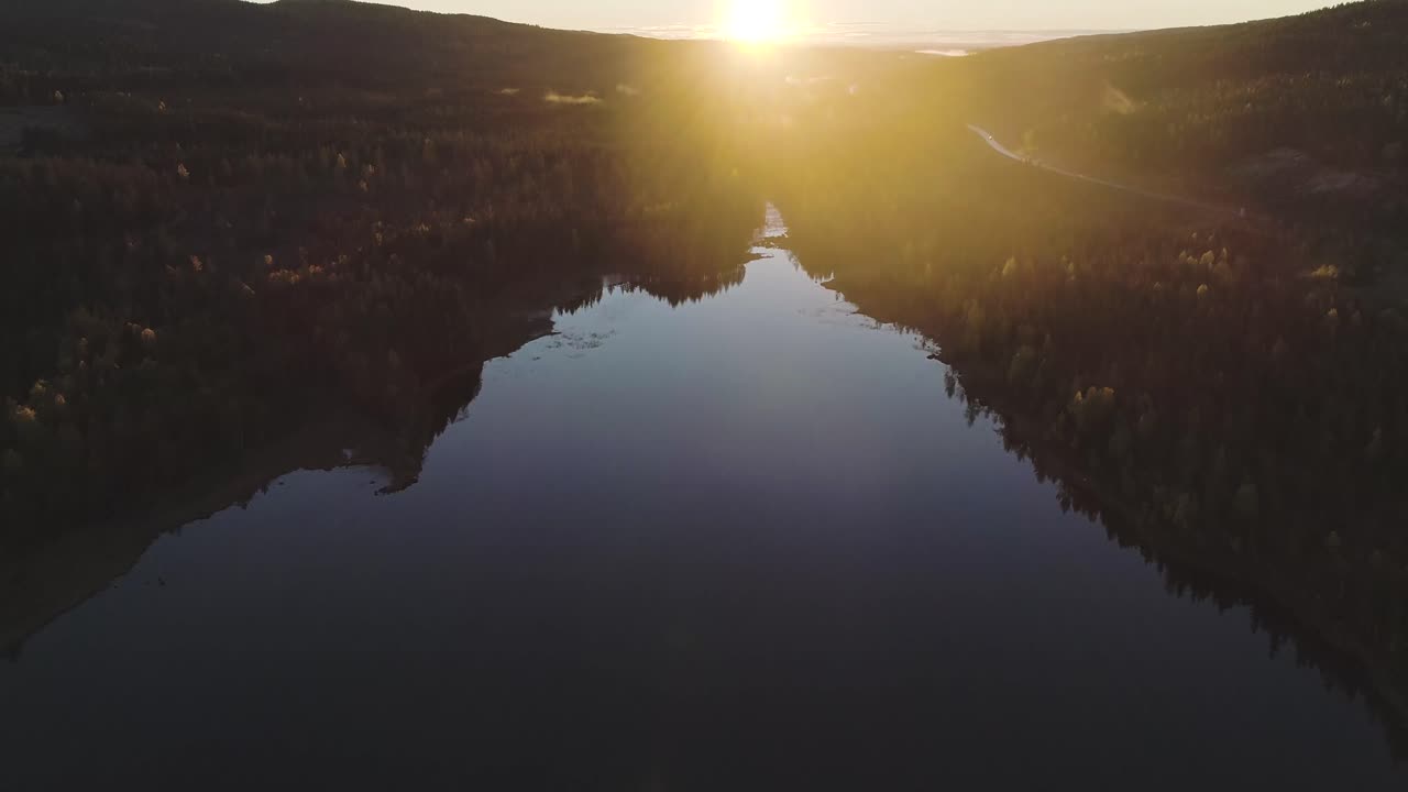 Norveç'te gün doğumu göl yaşamı, drone ile çekildi!