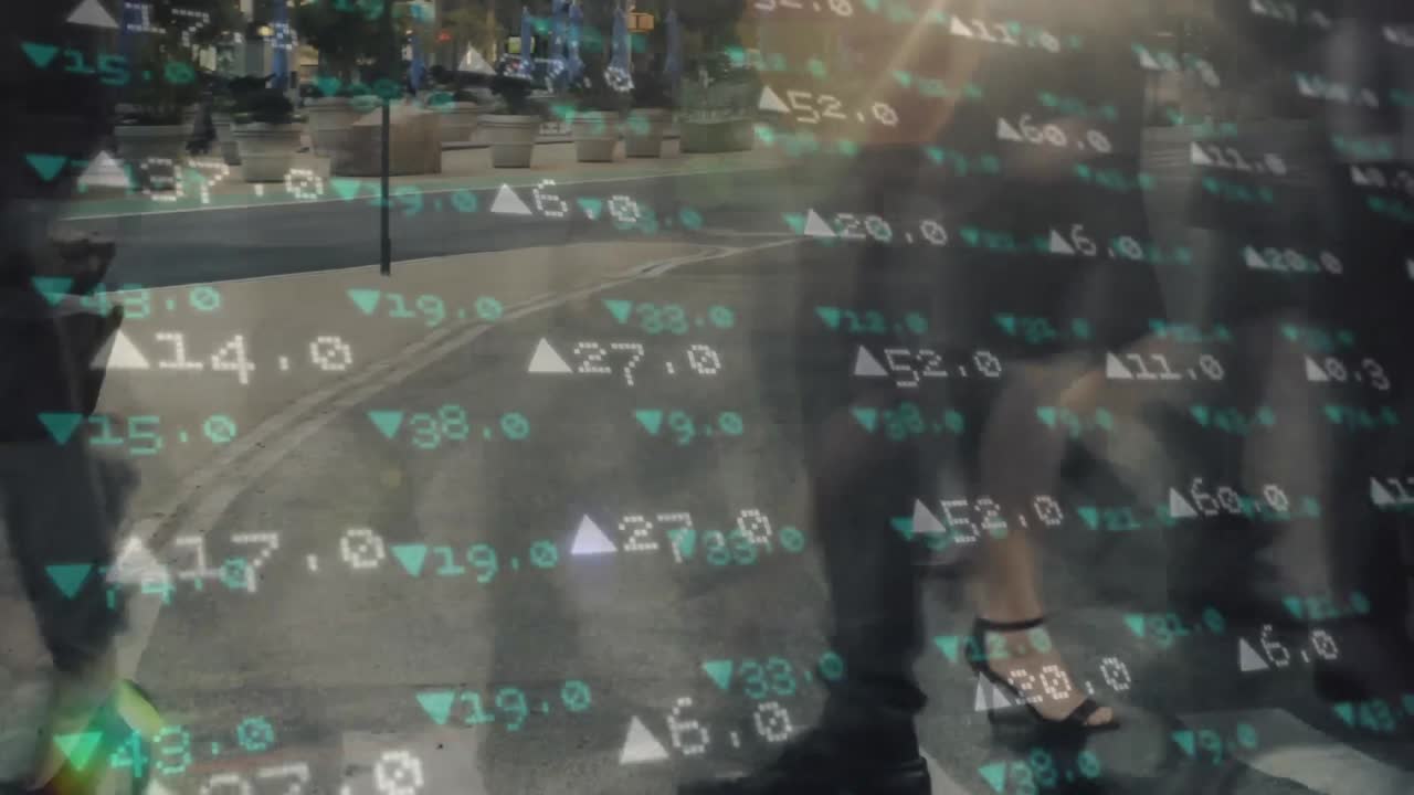 데이터가 이동하는 동안 거리를 건너는 사람들