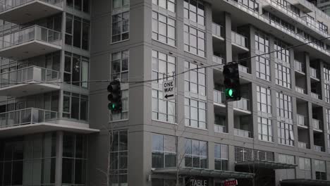 traffic lights changing downtown seattle