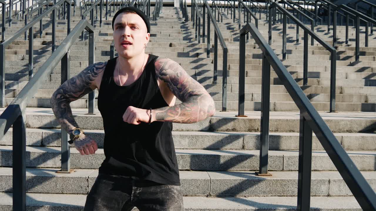 현대 합 스트리트 댄서, 문신이 있는 스터, 키, 도시 댄스, 프리스타일