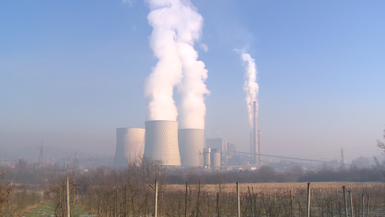 Emissions from the thermal power plant pollute the environment and endanger agriculture and human health.