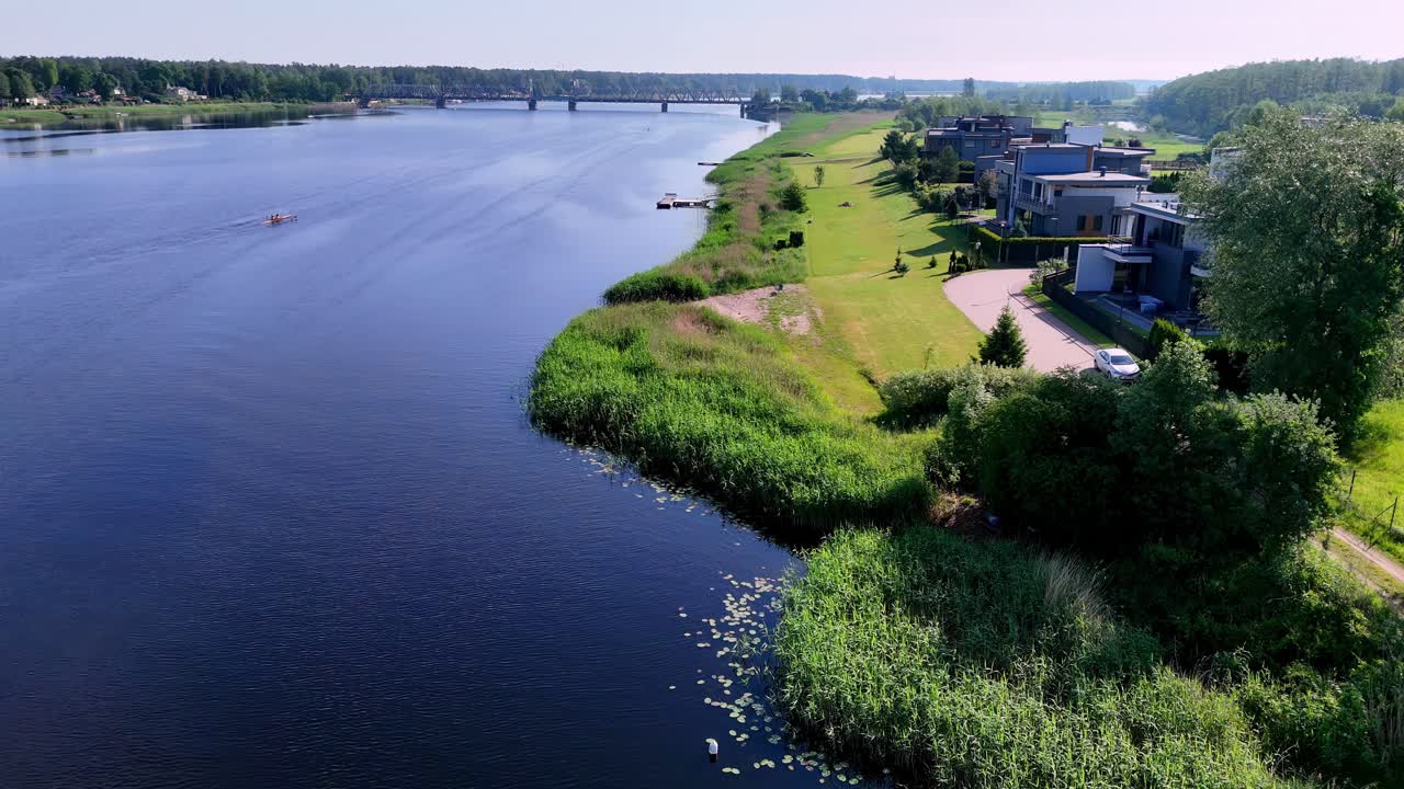 배경 에 다리 가 있는 물체