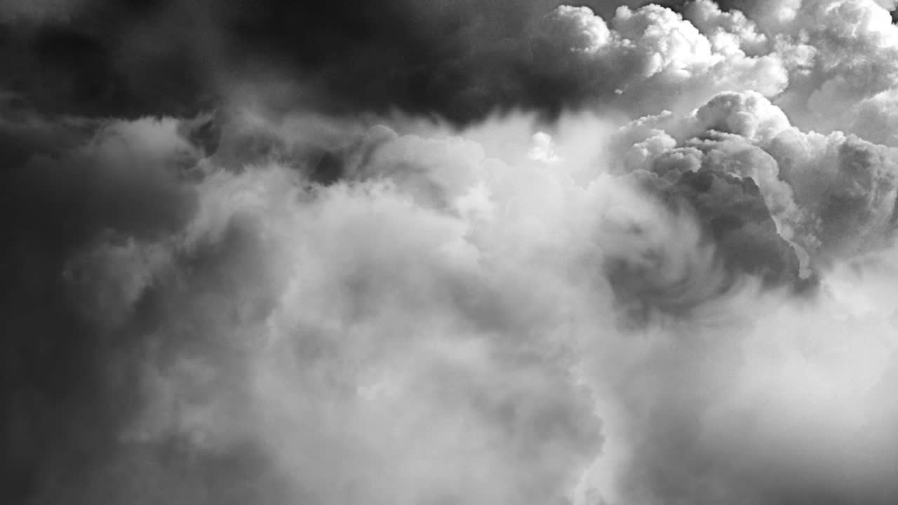 4k гроза с ударом молнии