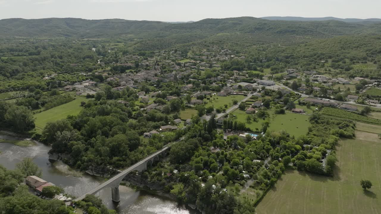 долина реки ардеш с птичьего взгляда франция с воздуха летом