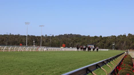 sequence of a horse race in progress