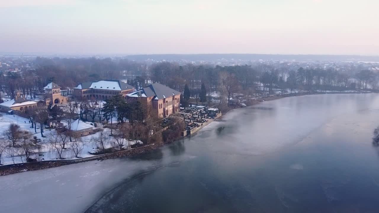 volando hacia arriba y hacia el brancoveanu palance de mogosoaia, bucarest