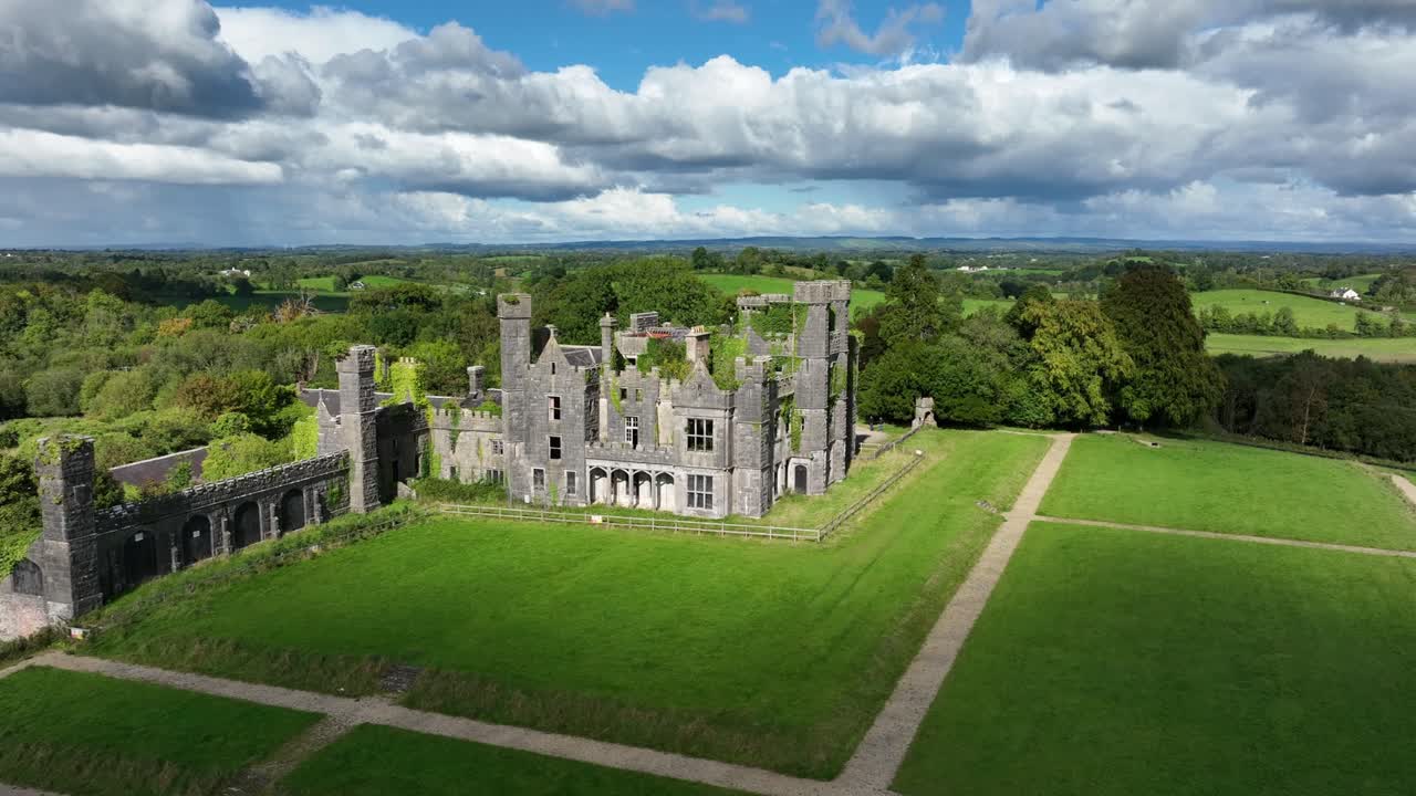 캐슬 샌더슨 (castle saunderson), 캐번 카운티, 아일랜드, 2022년 9월