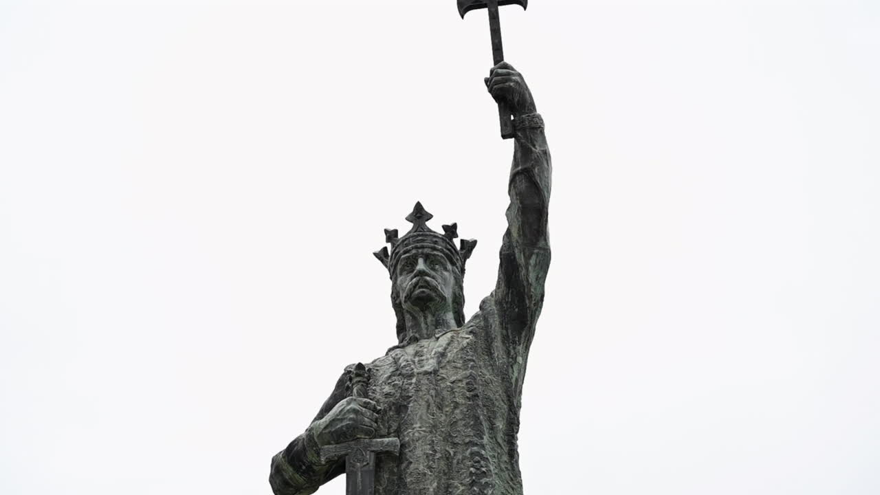 Chisinau, Moldova - 10 aprile 2022: Monumento a Stefano il Grande su sfondo bianco