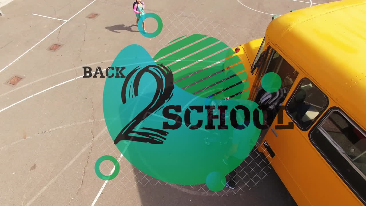 다양한 학교 학생과 학교 버스에 대한 학교 복귀 텍스트의 애니메이션.