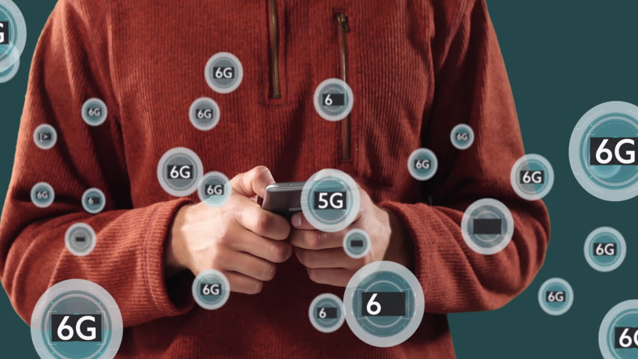 animación de textos 6g sobre hombre caucásico usando teléfono inteligente.