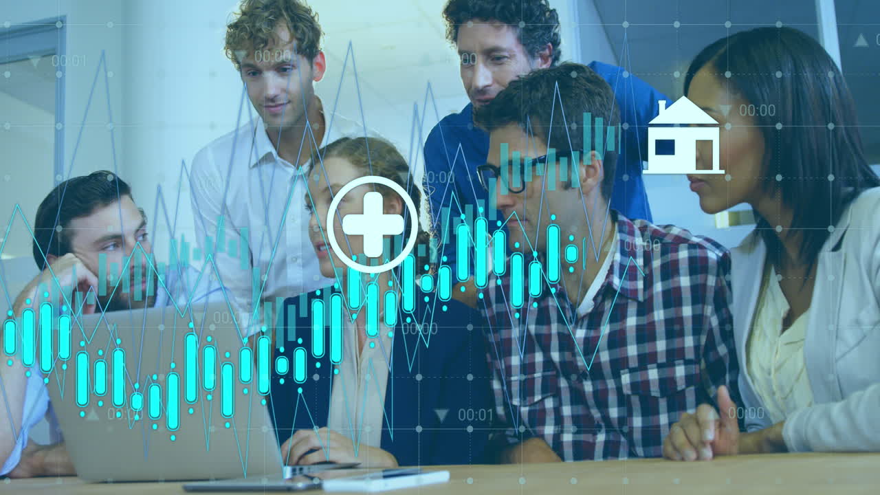 animación del procesamiento de datos financieros en diversas personas de negocios en la oficina con computadora portátil