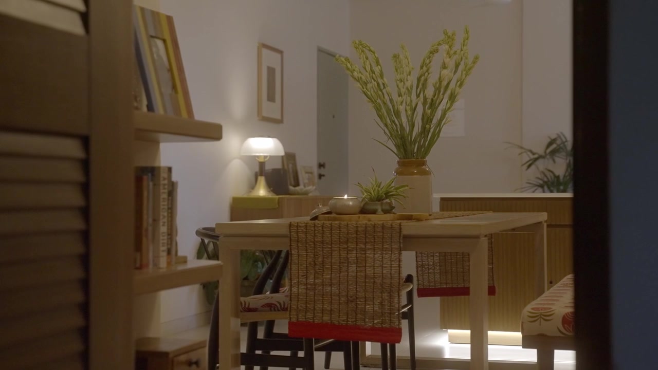 Area Makan yang Nyaman dengan Desain Minimalis