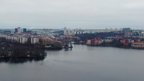 estocolmo, suecia, en, nublado, invierno, día, en, vista de pájaro, dron, tiro