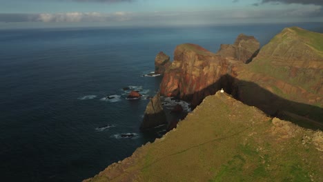 Sonnenuntergang-über-Den-Klippen-Von-Madeira