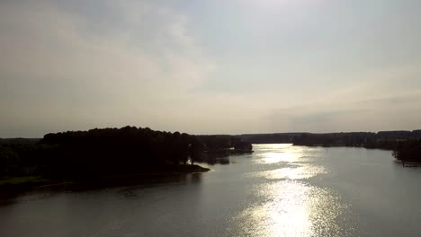 Despegando-Hacia-La-Bahía-De-Chesapeake-Desde-Melfa,-Va