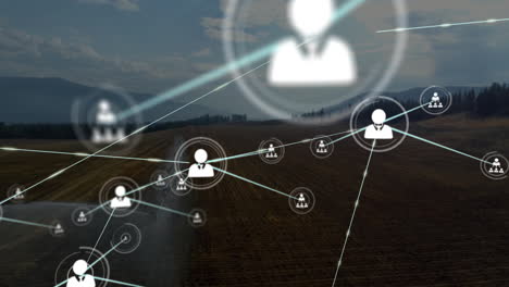 red de conexiones y animación de procesamiento de datos sobre el paisaje rural