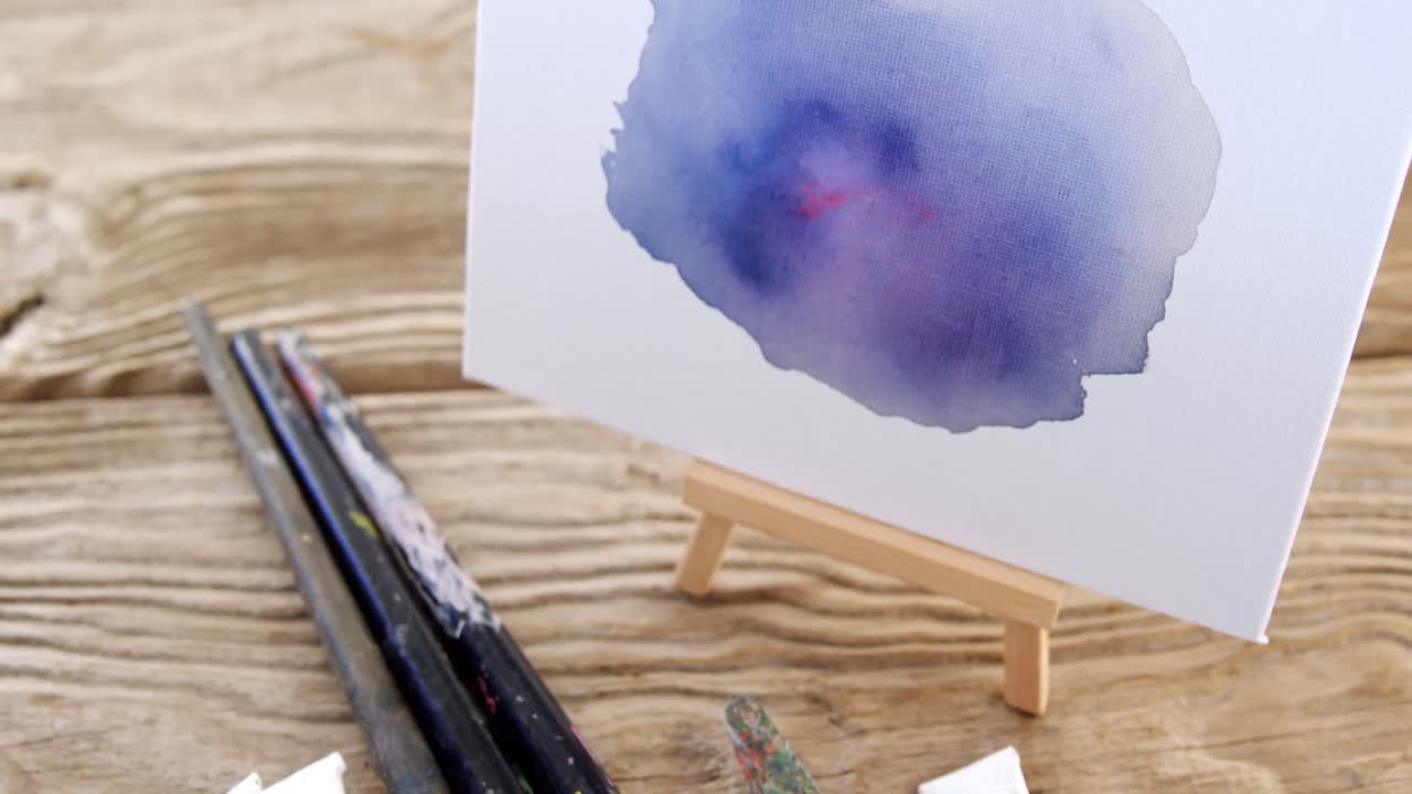 다양한 페인트  ⁇ 으로  ⁇  캔버스 위에 수채화 페인트