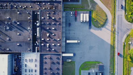 vista aerea del almacen de mercancias