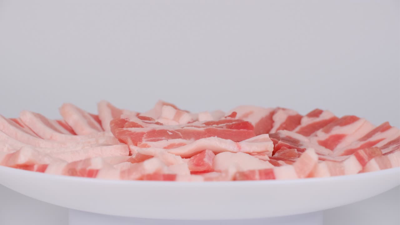 돼지고기 갈비 큰 접시 둥근, 비디오 클립