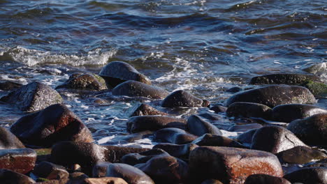 Ocean-Waves-Crashing-On-Rocky-Beach-Shore-In-4K-Slow-Motion