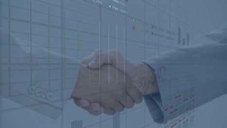 animación de múltiples gráficos y tableros de negociación sobre investigadores caucásicos estrechando la mano