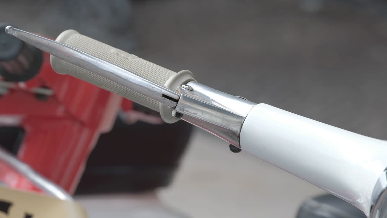 primer plano de moto vespa tiro