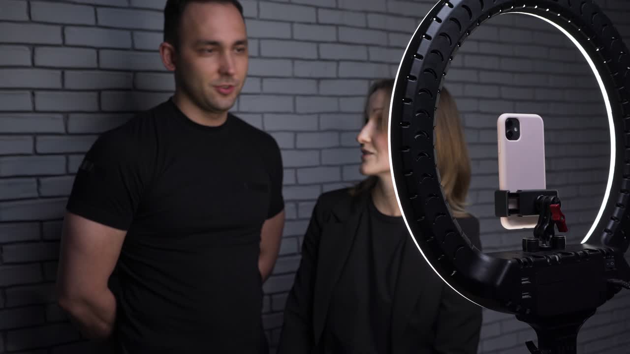 el tiroteo de una pareja de bloggers es una historia de tiroteo para su blog.