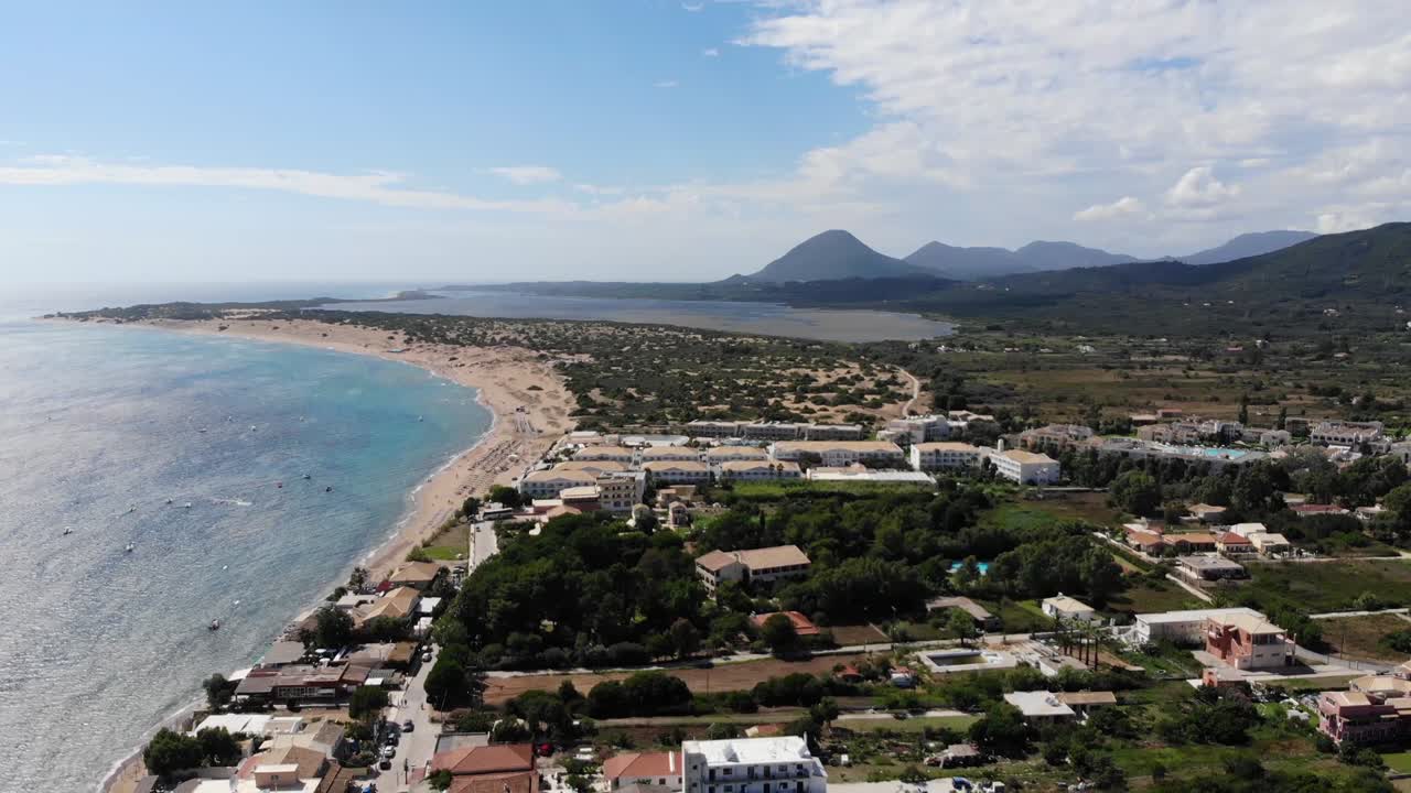 imágenes aéreas en 4k de la costa de corfú