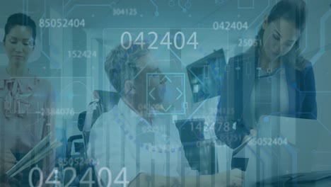 animación del procesamiento de datos estadísticos sobre diversos colegas discutiendo sobre una computadora portátil en la oficina
