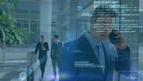 animación del procesamiento de datos sobre diversas personas de negocios