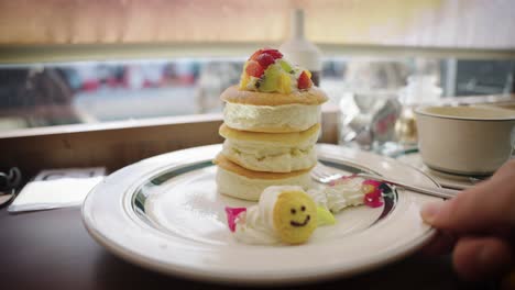 Fluffy-Japanese-Pancake-Plate-in-Cafe