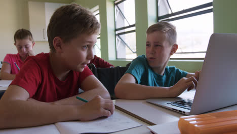 Two-boys-talking-in-the-class