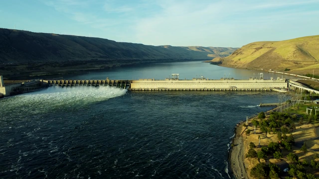 US, Oregon, The Dalles, 2026-05-27 - Drone view of the John Day Dam on the Columbia River, in Summer