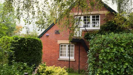 Hornos-Históricos-En-Risinghurst,-Oxford,-Inglaterra.-Tiro-De-Mano