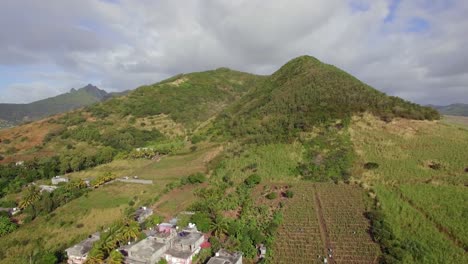 Luftaufnahme-Des-Grünen-Festlandes-Von-Mauritius