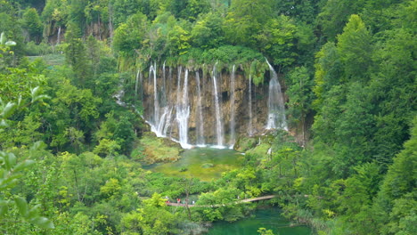 Wasserfall-In-Den-Plitvicer-Seen,-Kroatien.