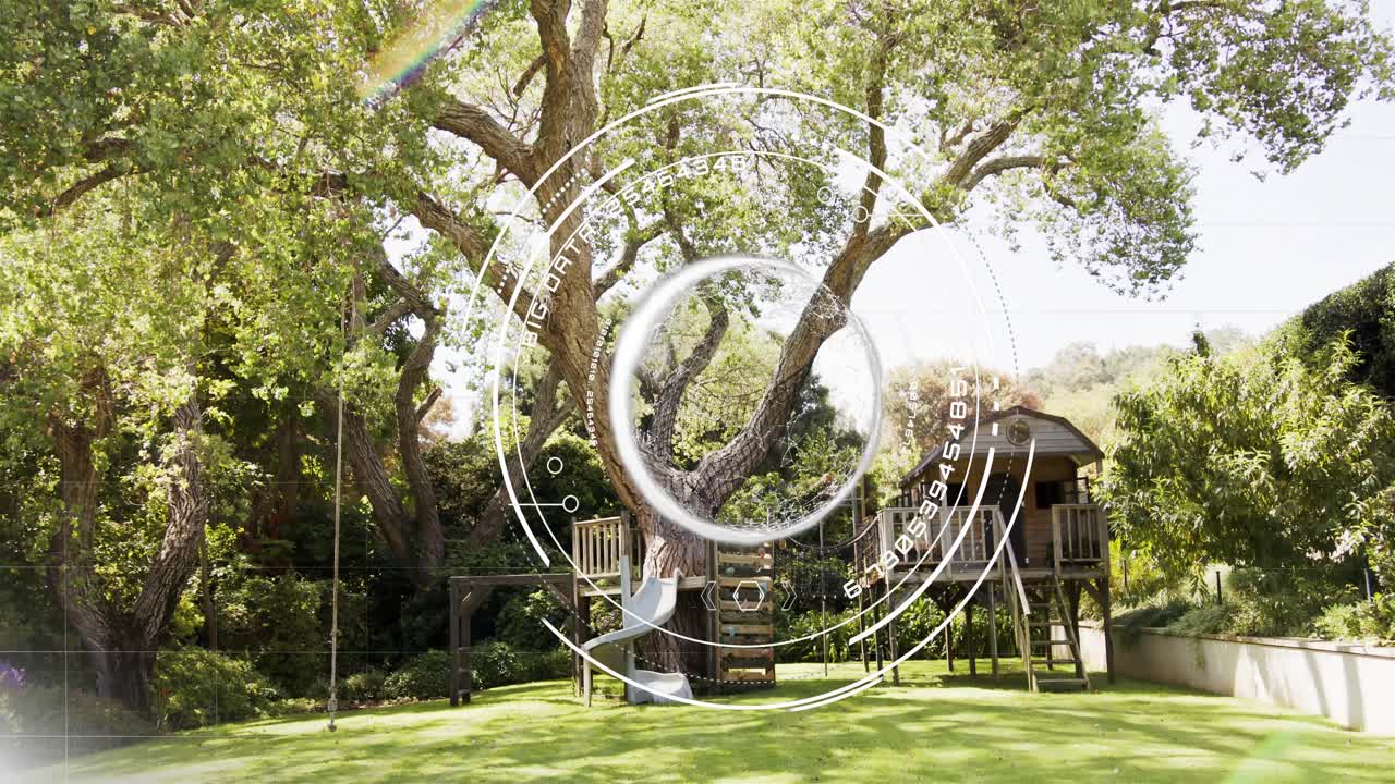 Oak receiving sunlight-triggered HUD scan, HUD rings rotating while icons forming playhouse map