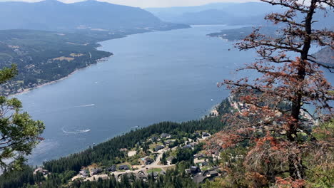 Caminata-Al-Cielo:-Conquistando-Las-Alturas-De-Macarthur-Para-Disfrutar-De-Impresionantes-Vistas-Del-Lago-Shuswap