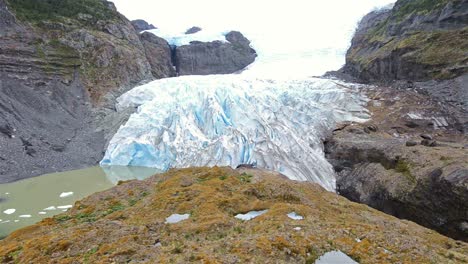 Schwenken-Des-Monte-Melimoyu-Gletscherendes-In-Südchile-1