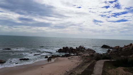 una vista aérea de la hermosa costa.