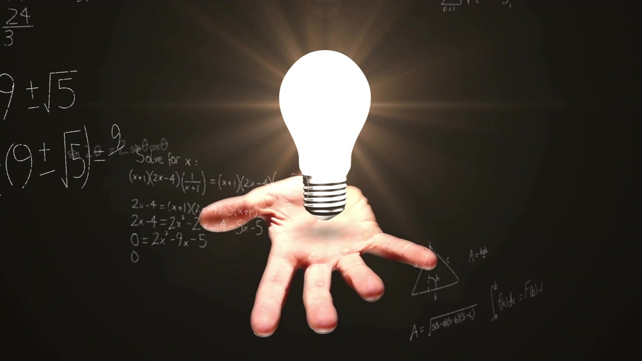 Un contorno debole che appare, una mano che entra, una lampadina che si accende, formule che si formano, rivelando matematica su una lavagna