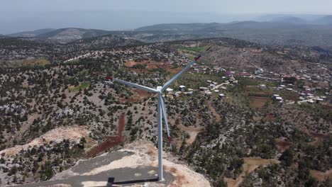 energía eólica verde en la aldea