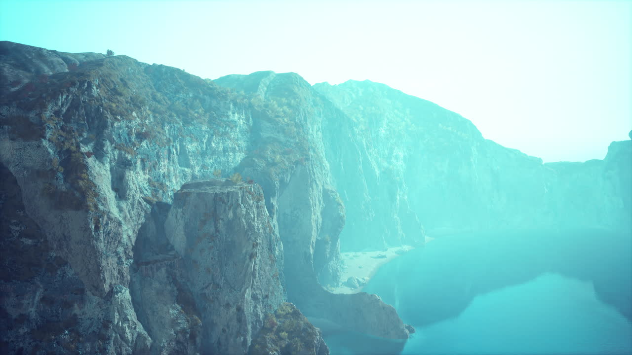 평온한 산 호수 풍경