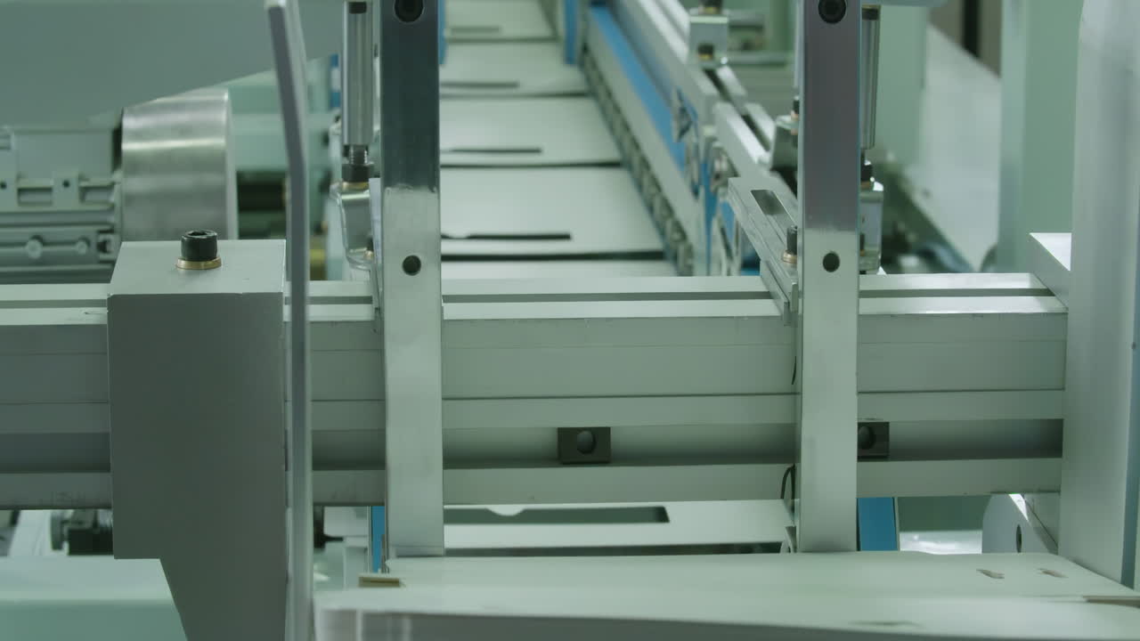 빈티지 오래된 기계에서 오프 인쇄, 인쇄 제품, 포스터 인쇄, 컬러 플로터에 신문 광고 자료, 인쇄 출판물을 생산하는 미디어, 타이포그래피 작업