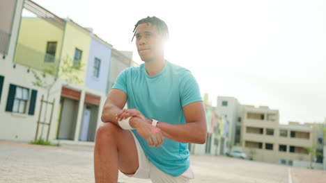 hombre negro, bienestar y ejercicio de estiramiento