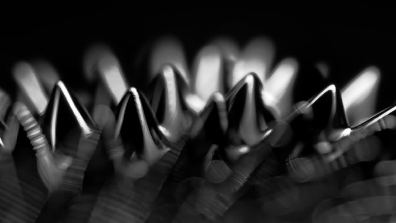 어두운 추상 분위기에서 유체 형성 스파이크