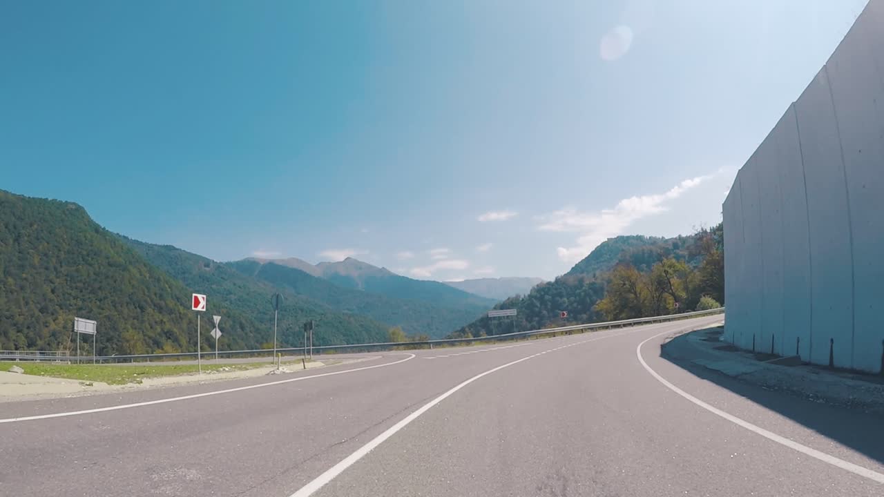 산악 고속도로 드라이브