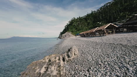 Drone-Fpv-A-Lo-Largo-De-La-Costa-En-Mabua-Surigao