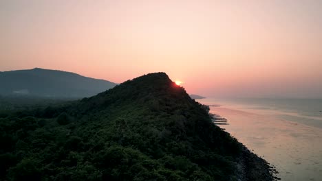 Puesta-De-Sol-En-El-Mirador-De-Mae-Nam,-Koh-Samui