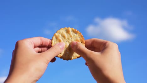 Splitting-up-cracker-under-blue-sky